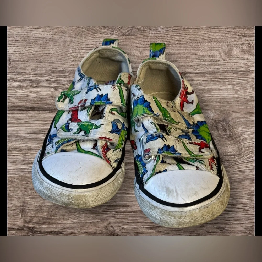 Converse Chuck Taylor All Star 2V Dino Sneaker - Kids' SZ 6 Toddler